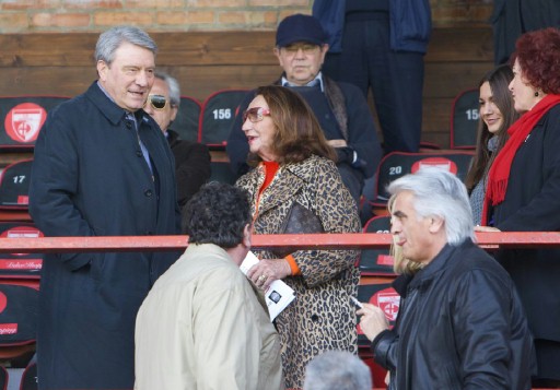 Il nostro Vescovo Roberto Busti in tribuna