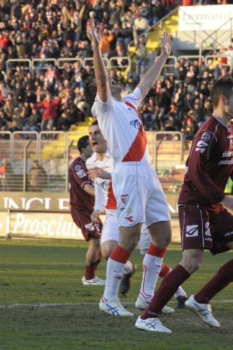 La gioia di Godeas al primo gol di Caridi