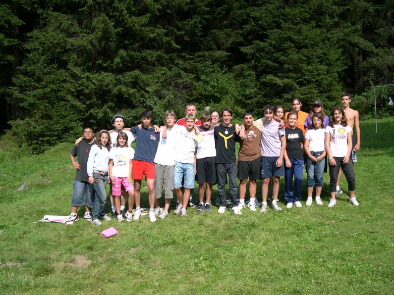 Il gruppo degli eroi del mitico campeggio 2008 ...