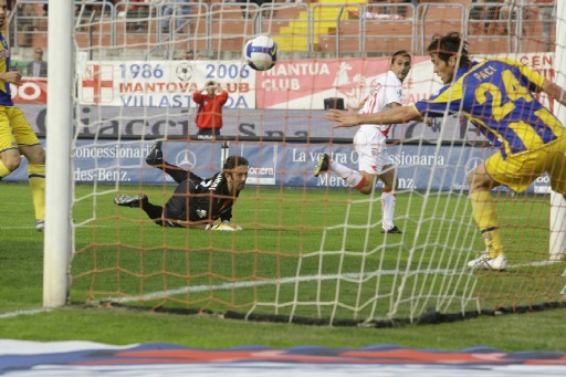 Il bel goal del Tano in apertura ...
